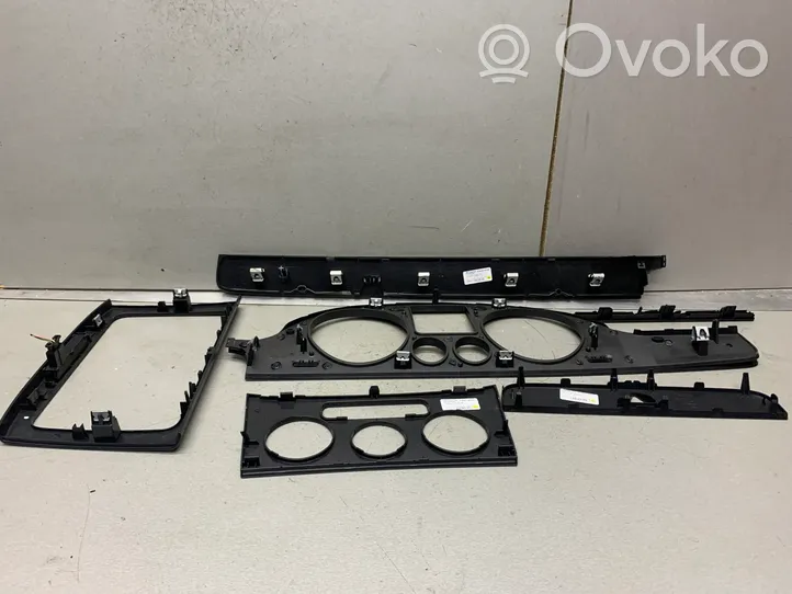 Volkswagen PASSAT B6 Cornice cruscotto 3C1857212M