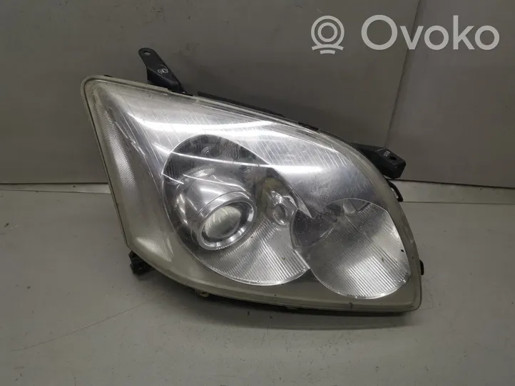 Toyota Avensis T250 Lampa przednia 