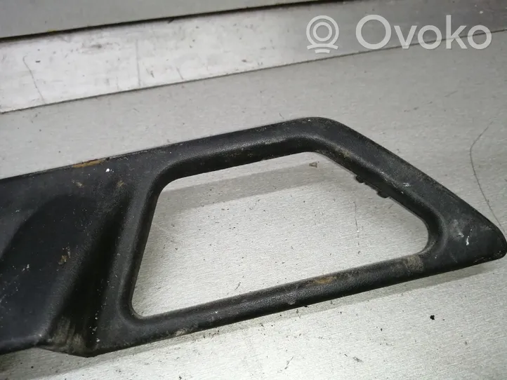 Mercedes-Benz E W124 Rivestimento della maniglia interna per portiera posteriore SWF501124