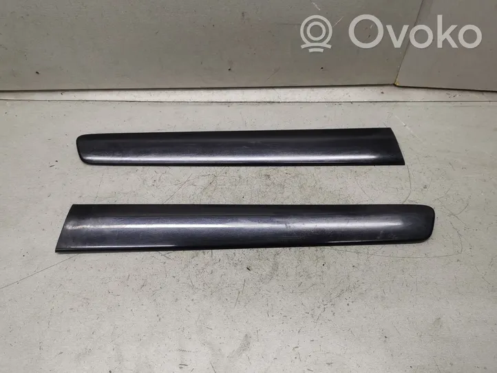 Volkswagen Polo IV 9N3 Rivestimento modanatura parafango posteriore 6Q3853535A