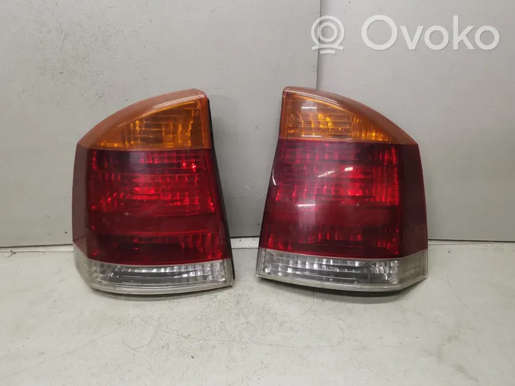 Opel Vectra C Galinių žibintų komplektas 13130644