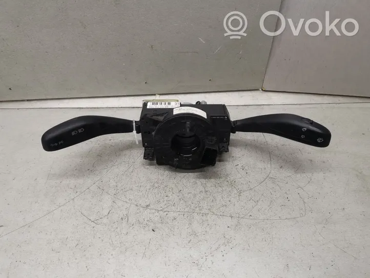 Volkswagen Polo IV 9N3 Leva/interruttore dell’indicatore di direzione e tergicristallo 6Q0953503CE