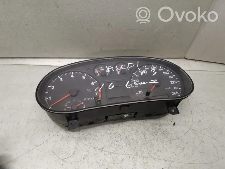 Audi A3 S3 8L Tachimetro (quadro strumenti) 8L0919860A