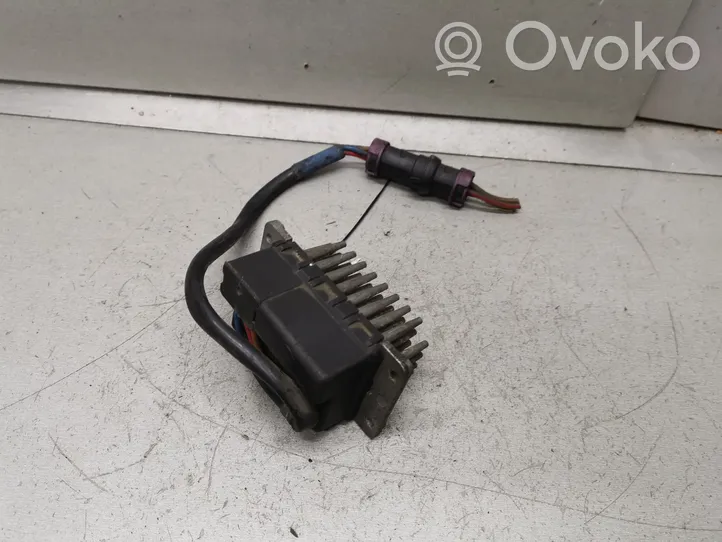 Audi A8 S8 D2 4D Heater blower motor/fan resistor 4A0820521A