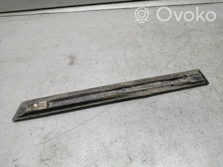 BMW 5 E34 Rivestimento parafango (modanatura) 1944941