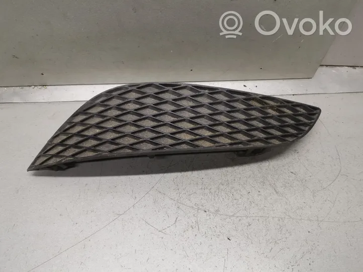 Opel Astra H Grille inférieure de pare-chocs avant 13225762