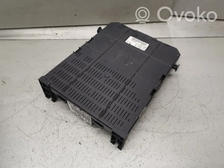 Citroen C4 I Picasso Module de fusibles 9661940480