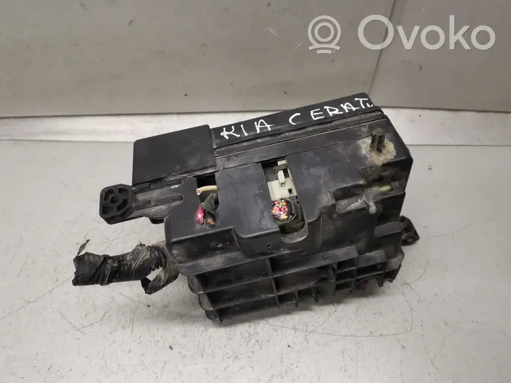 KIA Cerato Fuse box set 919552F050