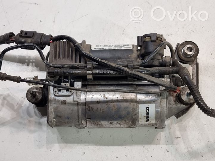 Audi Q7 4L Air suspension compressor/pump 10R036089