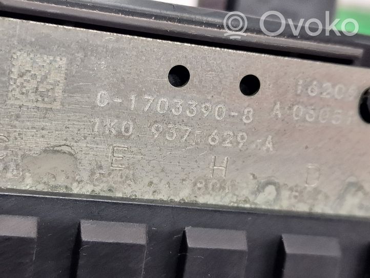 Volkswagen Scirocco Skrzynka bezpieczników / Komplet 1K0937629A