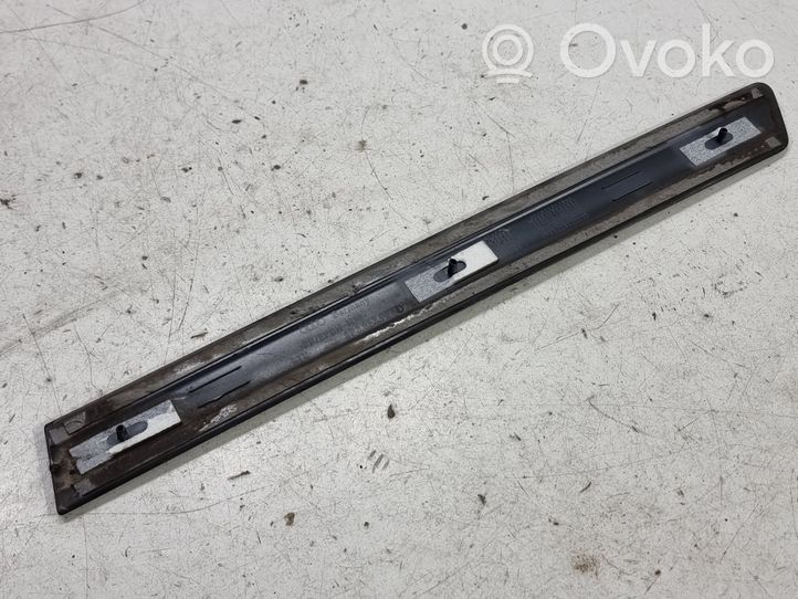 Audi A3 S3 8P Aizmugurējā spārna uzlika / moldings 8P3853984