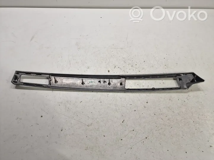 BMW 5 E60 E61 Rivestimento del pannello 695105205