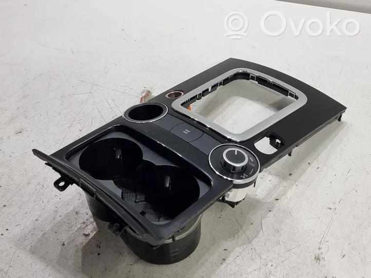 Volkswagen Touareg I Autres éléments de console centrale 7L6858602C