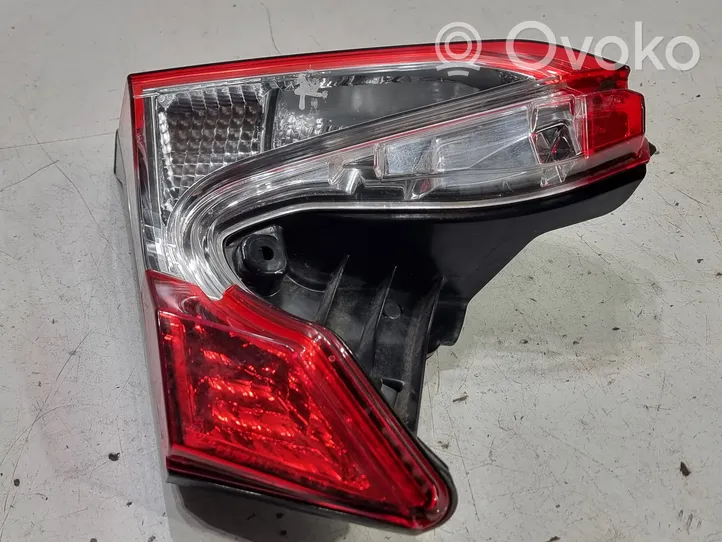 Toyota C-HR Lampy tylnej klapy bagażnika 81590F4010