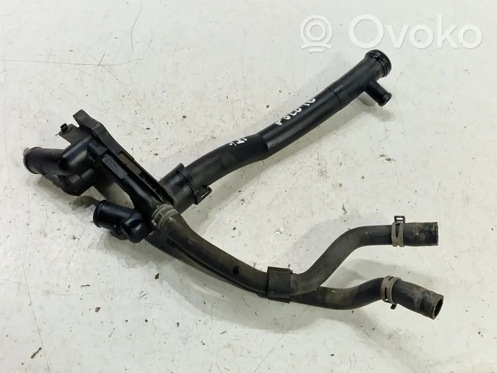 Volkswagen Polo V 6R Boîtier de thermostat 03F121026B