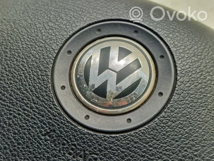 Volkswagen Jetta V Ohjauspyörän turvatyyny 1K0880201AB