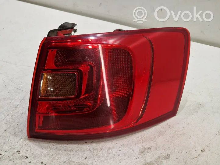 Volkswagen Jetta VI Rear/tail lights 