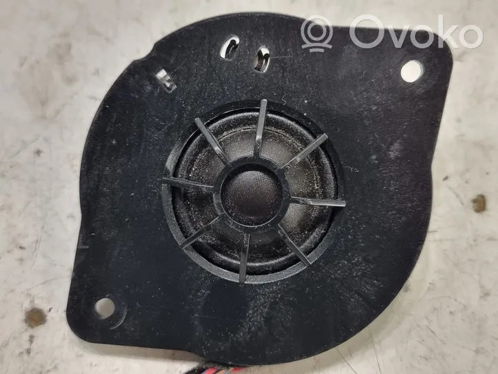 Audi A4 S4 B8 8K Altavoz del panel 8R0035399