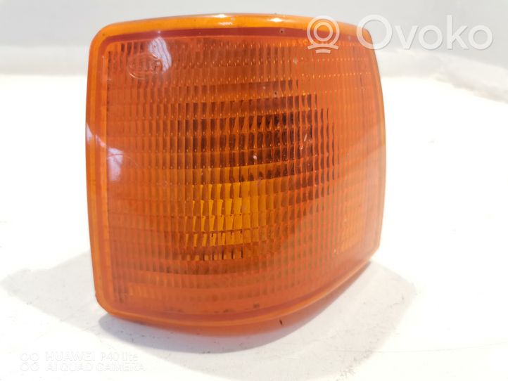 Audi 80 90 B2 Front indicator light 