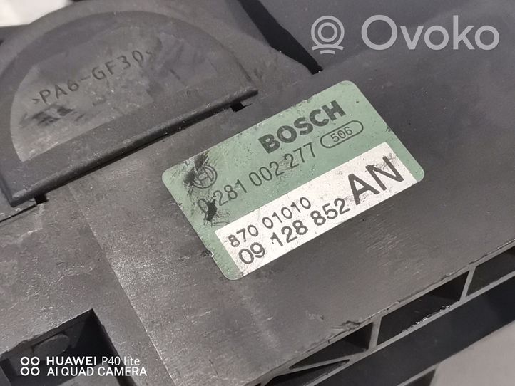 Opel Astra G Akseleratora pedālis 0281002277