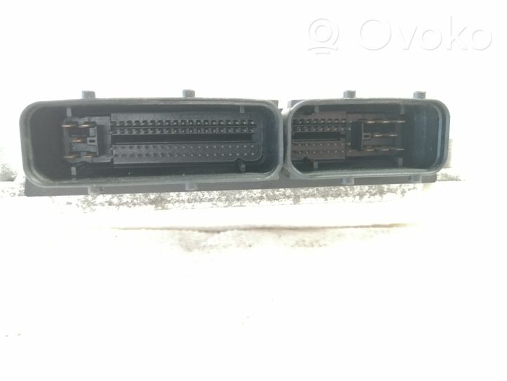 Volkswagen Golf VI Engine control unit/module 0281011065