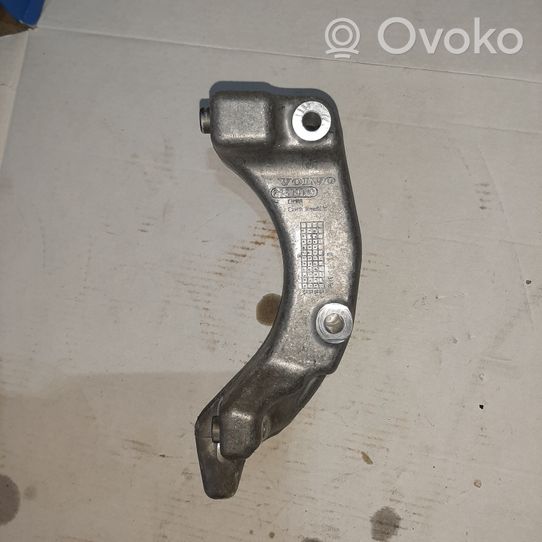 Volvo XC60 Uchwyt / Mocowanie sprężarki klimatyzacji 31401869