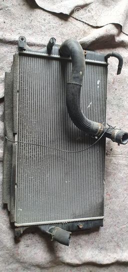 Toyota Avensis T270 Radiateur de refroidissement 164000R061C