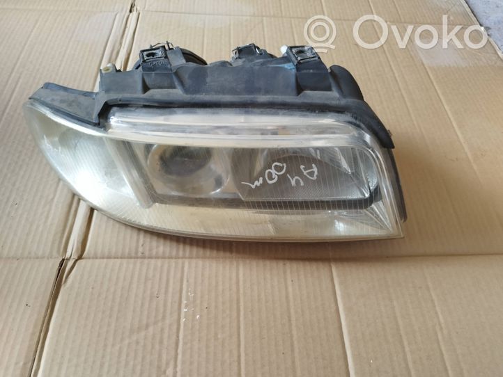 Audi A4 S4 B5 8D Lampa przednia 8D0941004AK