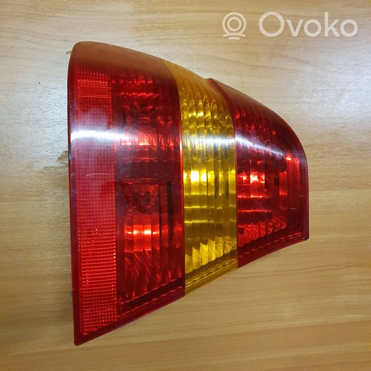 BMW 3 E46 Lampa tylna 388011