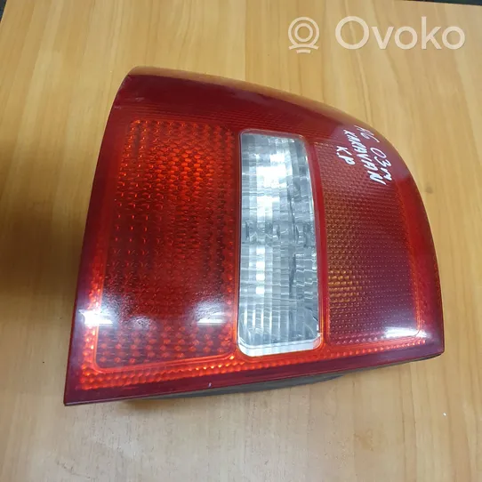 Audi A6 S6 C5 4B Lampa tylna 4B9945095F