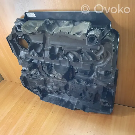 Audi Q3 8U Dzinēja pārsegs (dekoratīva apdare) 04L103925L