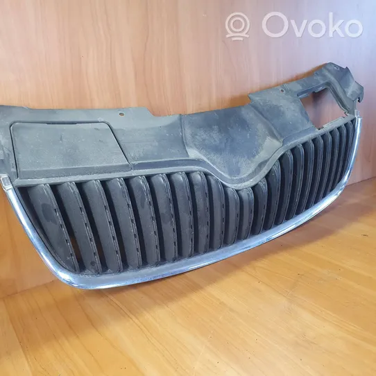 Skoda Fabia Mk2 (5J) Atrapa chłodnicy / Grill 5J0853124