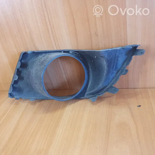 Subaru Legacy Priešrūkinio žibinto apdaila/ grotelės 55731AG660