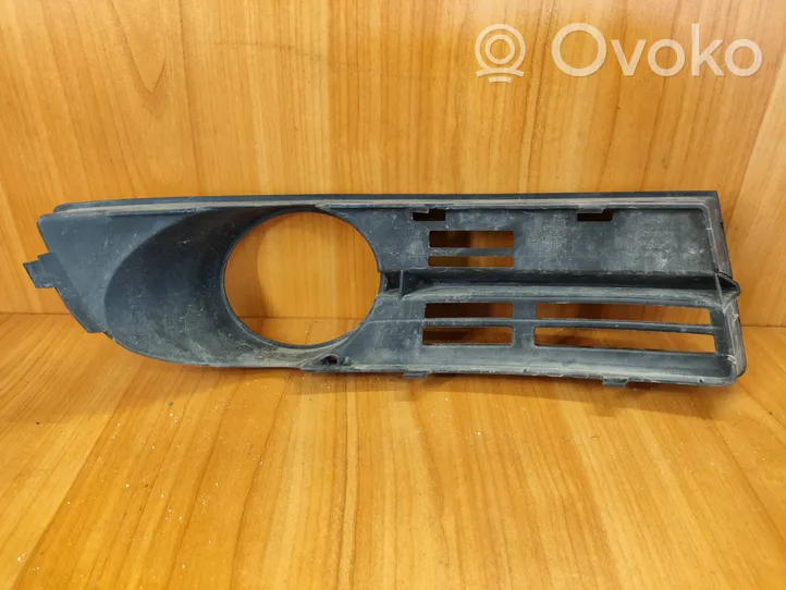 Volkswagen Touran I Front bumper lower grill 1T0853665A