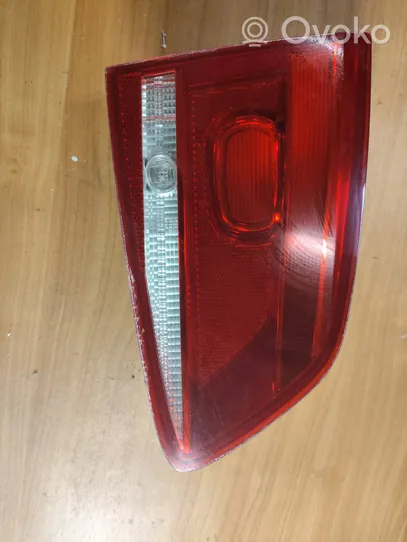 Volkswagen PASSAT B7 Luci posteriori 3AF945093B