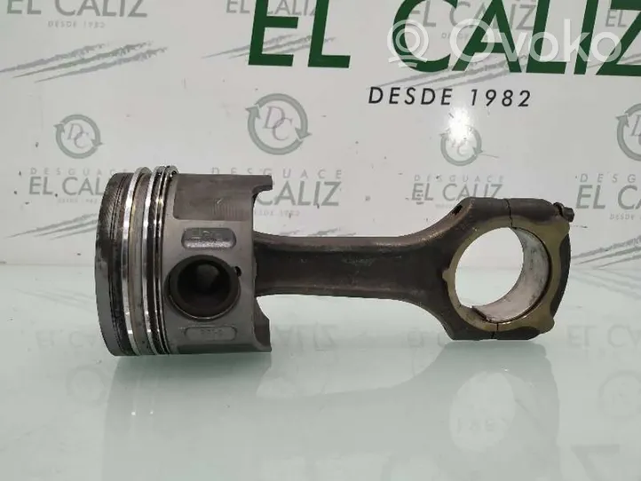 Mercedes-Benz Vito Viano W639 Piston avec bielle 