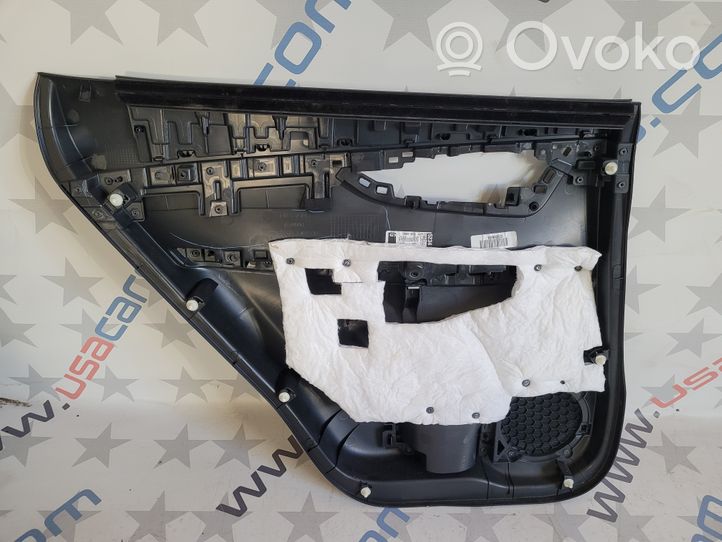 Nissan Rogue Apšuvums aizmugurējām durvīm 829004BA0A