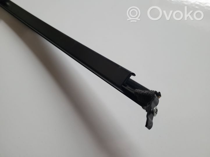 Mazda CX-5 Rail de pare-brise de porte arrière KD5372602C