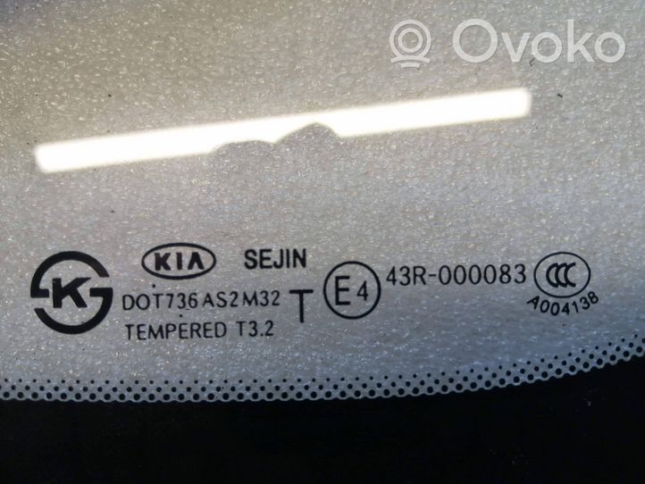 KIA Carens III Fenêtre triangulaire avant / vitre 43R000083