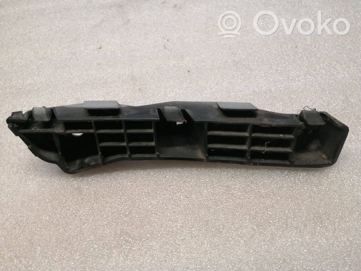 KIA Carens III Front bumper mounting bracket 86513A4020