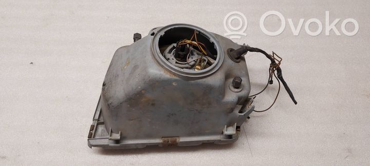 Opel Commodore C Phare frontale 0301063102