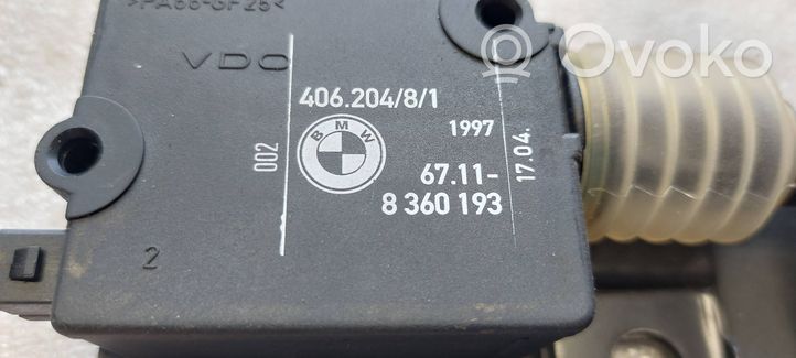 BMW 5 E39 Takaikkunan lukituksen vastakappale 8120419
