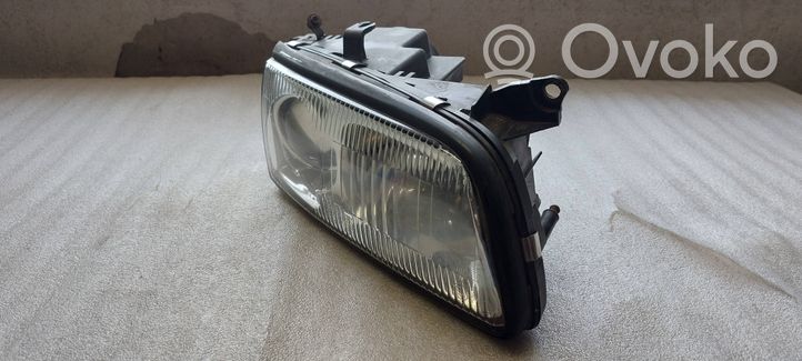 Mazda Xedos 9 Lampa przednia 