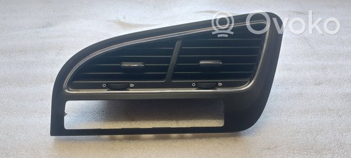 Peugeot 5008 Grille d'aération centrale 9688836977