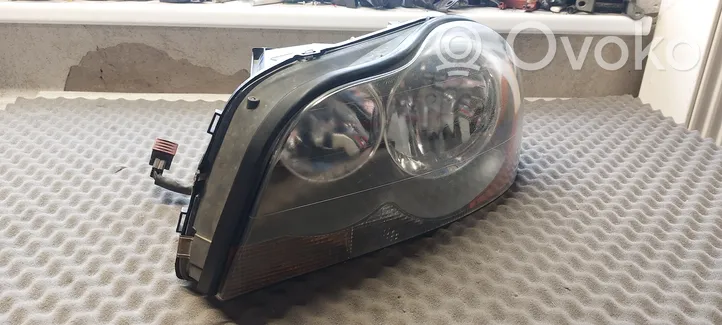 Volvo XC90 Lampa przednia 30784151