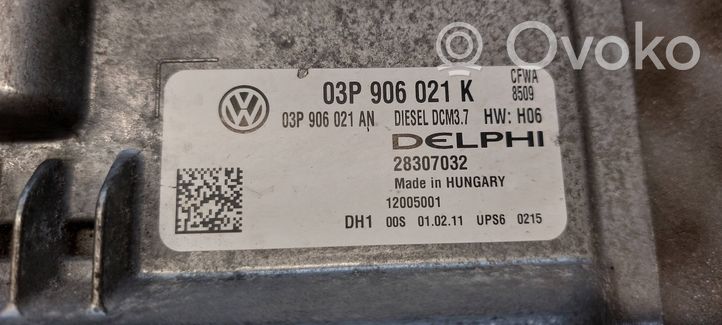 Skoda Fabia Mk2 (5J) Calculateur moteur ECU 03P906021K