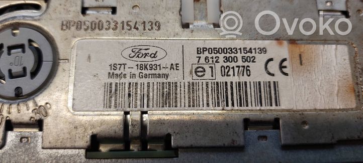 Ford Mondeo Mk III Unité principale radio / CD / DVD / GPS 1S7T18K931AE