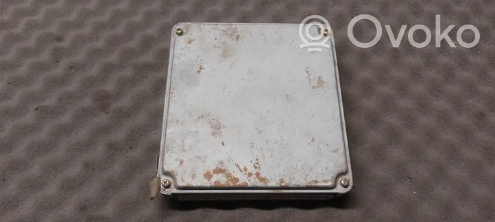 Toyota Avensis T220 Sterownik / Moduł ECU 8966105310