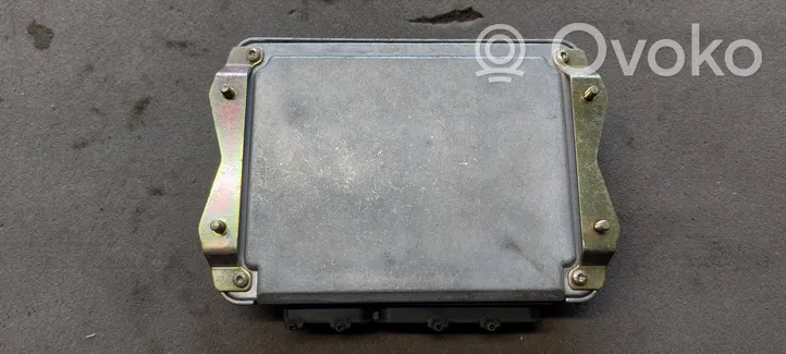 Chrysler Voyager Calculateur moteur ECU 0281001768