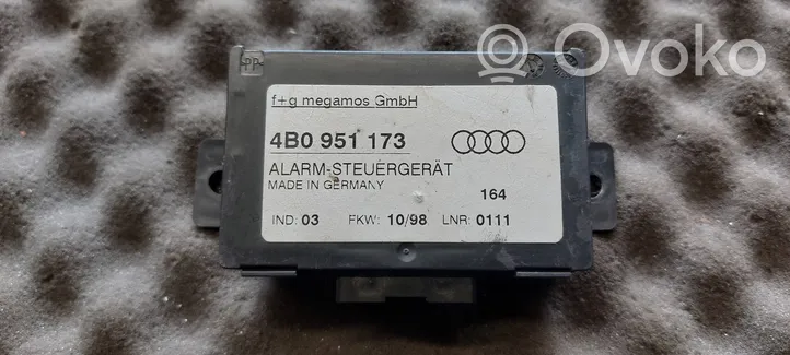 Audi A6 S6 C5 4B Hälytyksen ohjainlaite/moduuli 4B0951173
